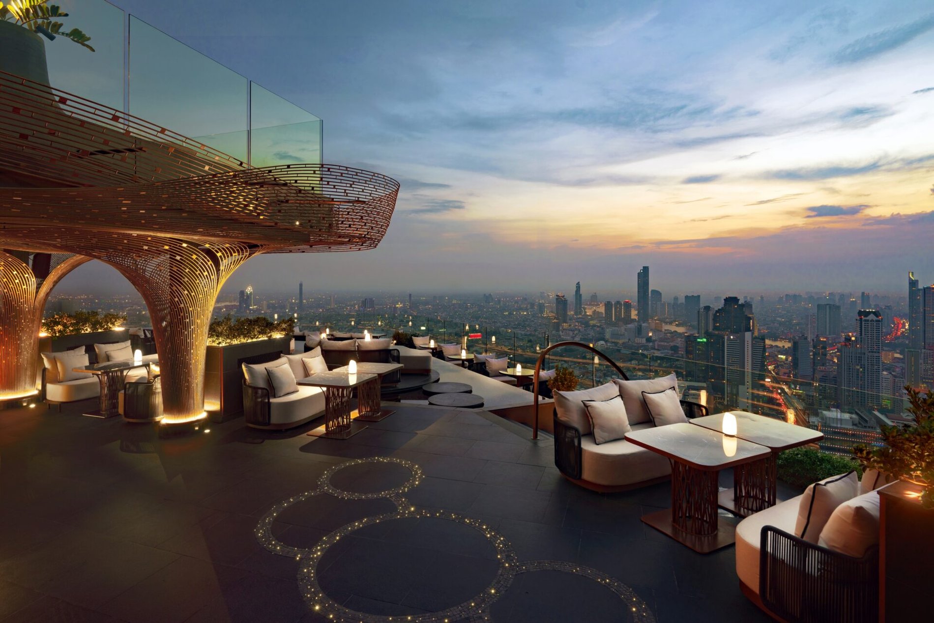 Bangkok Nightlife Guide : Rooftop Bars, Night Markets & Hidden Speakeasies
